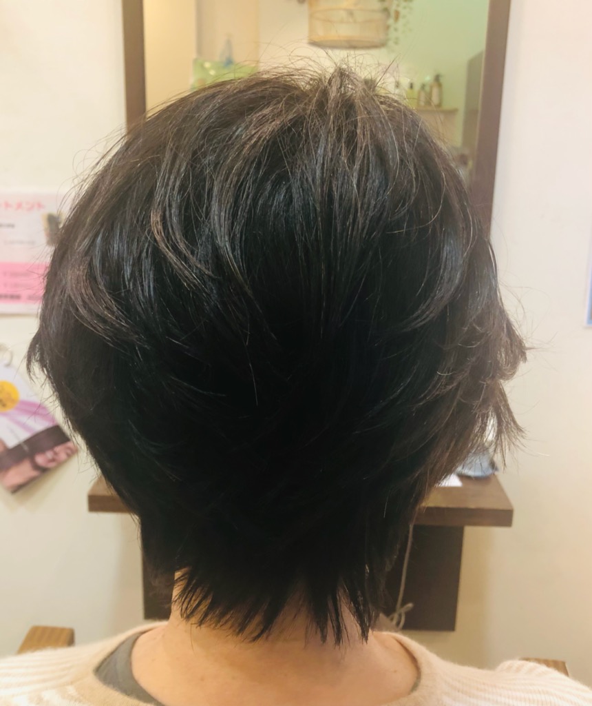 川崎市の美容院”hair green”の大人ショート